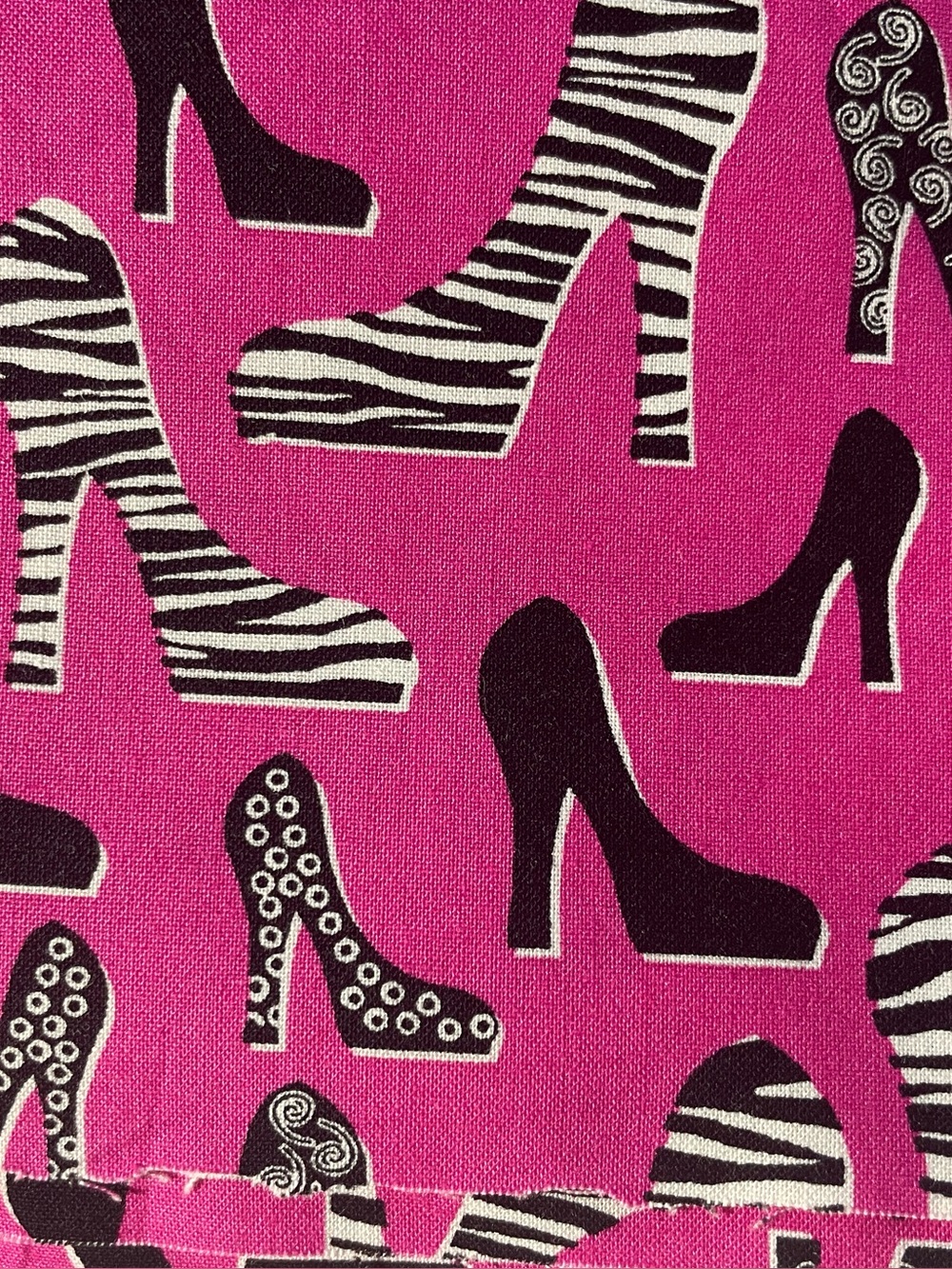 Tippy Toes quilt quality cotton yardage 1/2 yd cut High Heel shoes